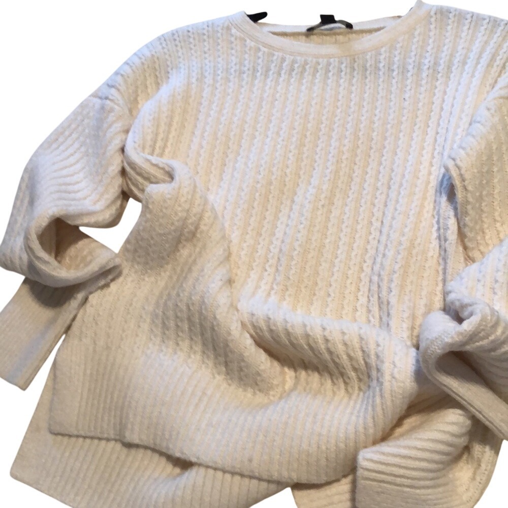 Ann Taylor Cream Cable-Knit Crew Neck Sweater